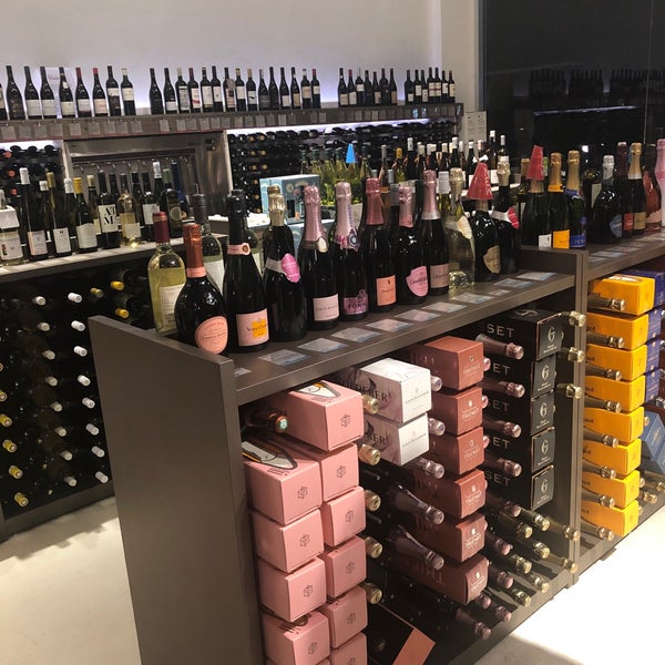 Photo taken at Bottles - wine&amp;spirit by Ded Ž. on 1/28/2019