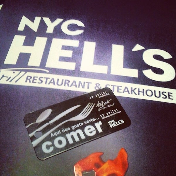 Foto tirada no(a) NYC Hell’s por Borja M. em 12/22/2013