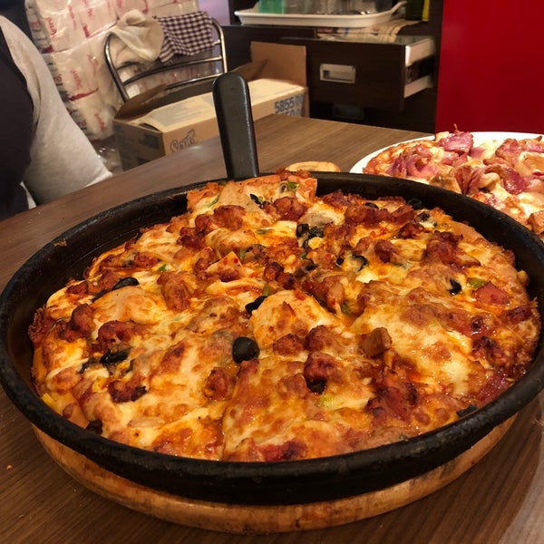 Joeys Pizza Pizzeria in Malad West