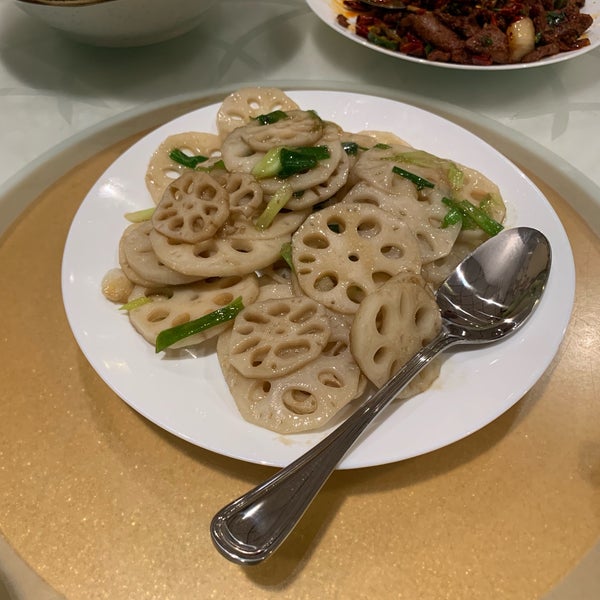 Foto tirada no(a) Mala Sichuan Bistro por Becky F. em 8/5/2019