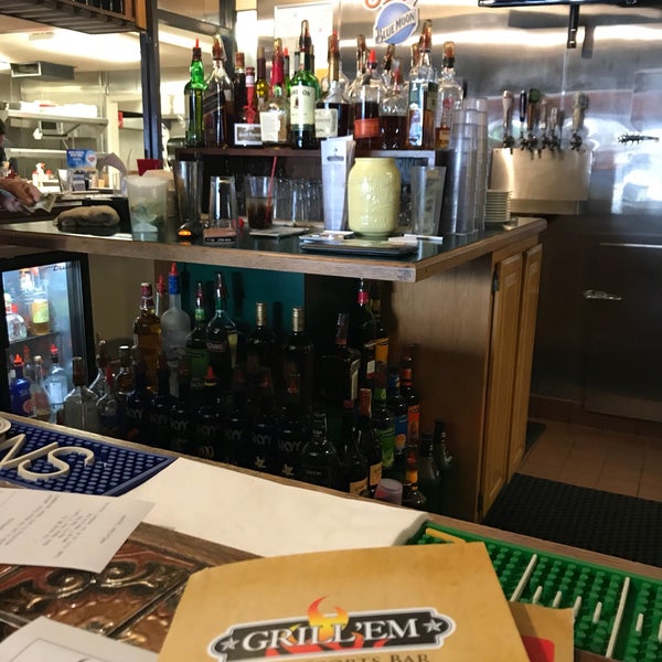 3/30/2018에 Cindicupcaking N.님이 Grill Em Pizza &amp; Sports Bar에서 찍은 사진