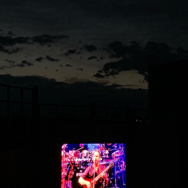 Foto diambil di Fiddler&#39;s Green Amphitheatre oleh Kristin O. pada 8/24/2019