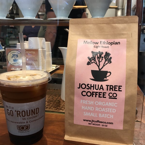 Снимок сделан в Joshua Tree Coffee Company пользователем Yui 10/5/2018