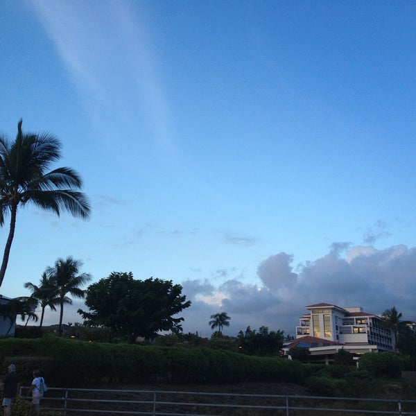 รูปภาพถ่ายที่ Maui Coast Hotel โดย Yui เมื่อ 4/24/2013