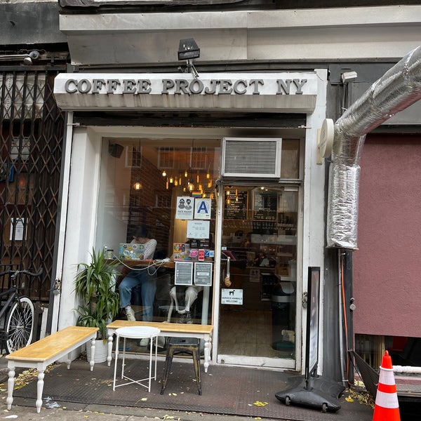 Foto tirada no(a) Coffee Project New York por Yui em 12/9/2021