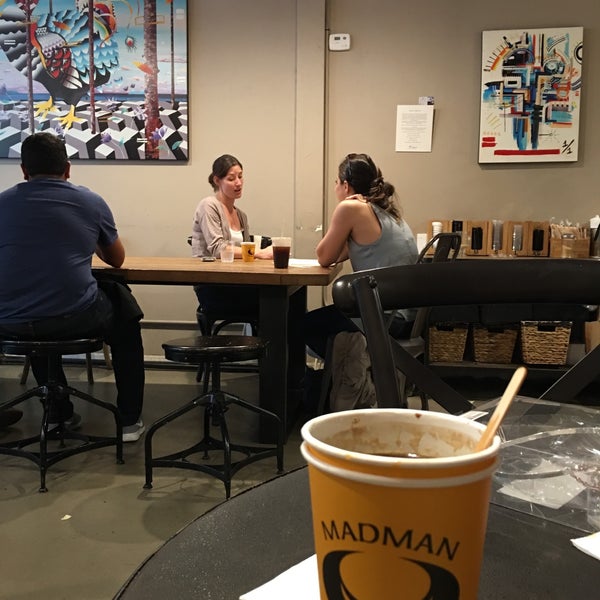 9/16/2016에 Yui님이 Madman Espresso에서 찍은 사진