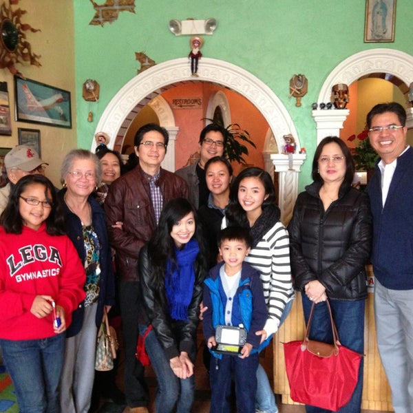 Foto diambil di La Hacienda Mexican Restaurant oleh SharonFour A. pada 2/17/2013