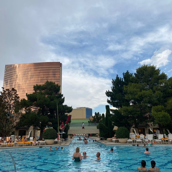 Photo taken at Wynn Las Vegas Pool by Naif on 6/29/2021