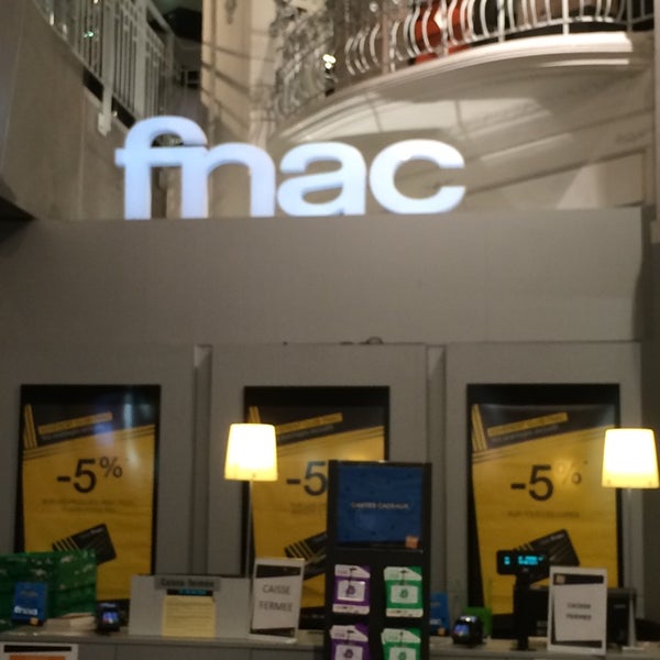 Photo taken at Fnac by Eemil V. on 8/9/2014
