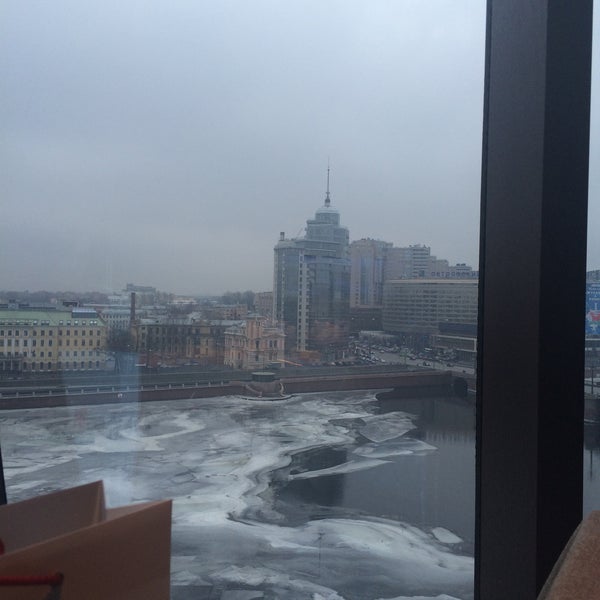 2/25/2015 tarihinde Olga O.ziyaretçi tarafından Москва City'de çekilen fotoğraf