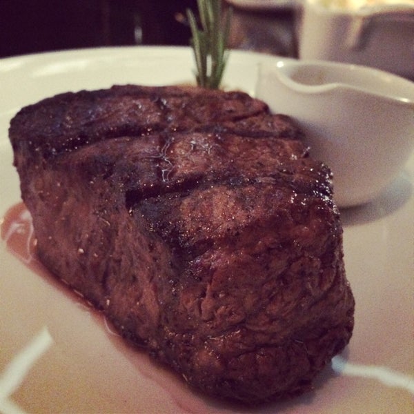Photo taken at Boa Steakhouse Abu Dhabi by Shamsa A. on 10/24/2014