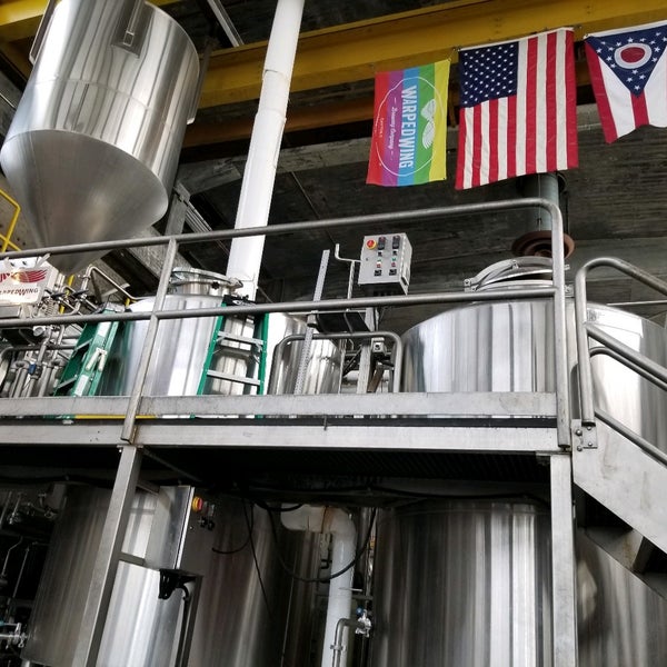 รูปภาพถ่ายที่ Warped Wing Brewing Co. โดย Joey R. เมื่อ 8/23/2020