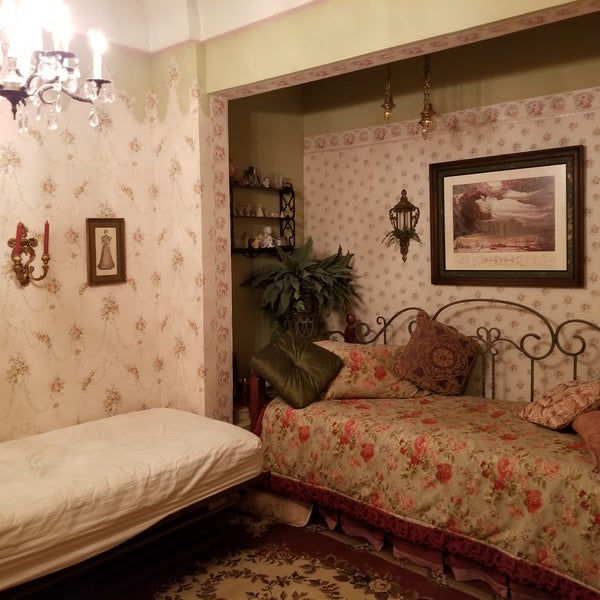 Photos At Schuster Mansion Bed Breakfast 3209 W Wells St - 