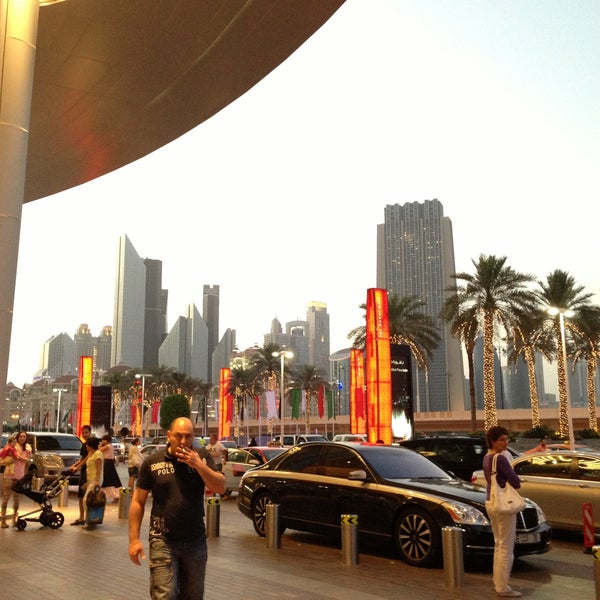 รูปภาพถ่ายที่ The Dubai Mall โดย Антон М. เมื่อ 5/9/2013