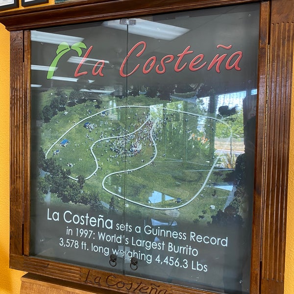 รูปภาพถ่ายที่ La Costeña โดย Omer Z. เมื่อ 5/16/2020