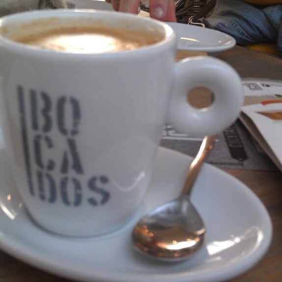 Photo taken at Bocados Café - Mercado de Colón by 😃 on 10/24/2014