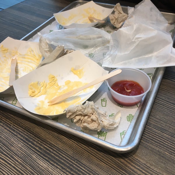 Photo taken at Shake Shack by Inas S. on 5/2/2017