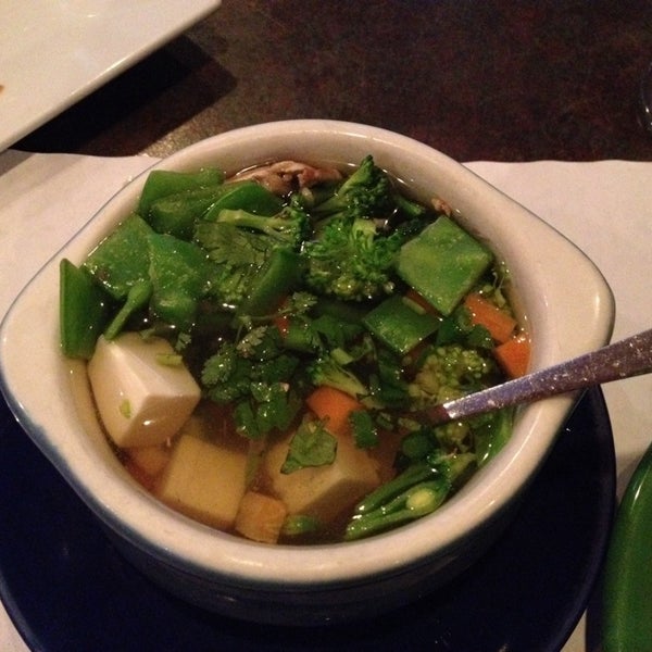 Foto tirada no(a) Montien Boston - Thai Restaurant por Jessica H. em 6/21/2014