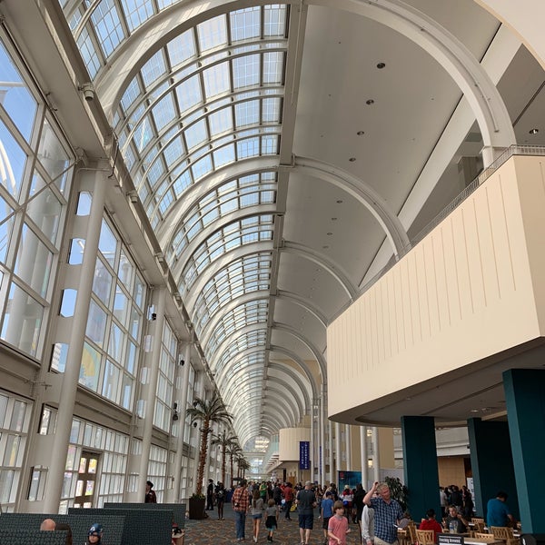 Foto tomada en Long Beach Convention &amp; Entertainment Center  por Casey L. el 9/1/2019