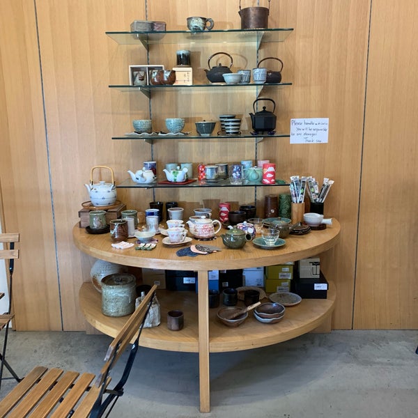 Das Foto wurde bei Tea Master Matcha Cafe and Green Tea Shop von Casey L. am 9/8/2019 aufgenommen