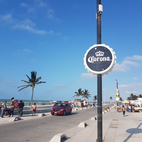 รูปภาพถ่ายที่ Progreso โดย Dan P. เมื่อ 4/29/2018