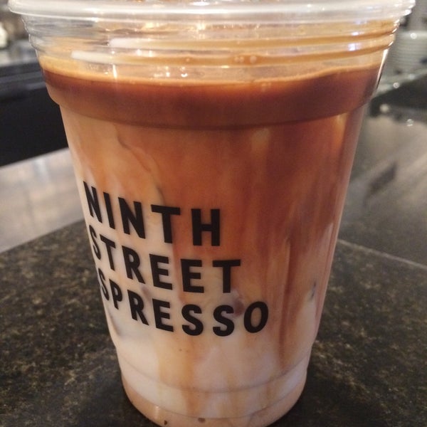 Снимок сделан в Ninth Street Espresso пользователем Nikita S. 8/4/2015