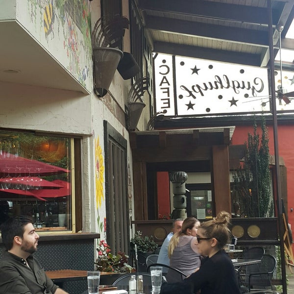 9/9/2018 tarihinde D F.ziyaretçi tarafından Guglhupf Artisan Bakery, Restaurant &amp; Café'de çekilen fotoğraf