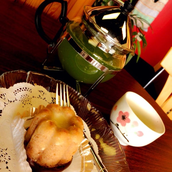 Photo taken at Path of Tea by Nonae V. on 10/12/2013
