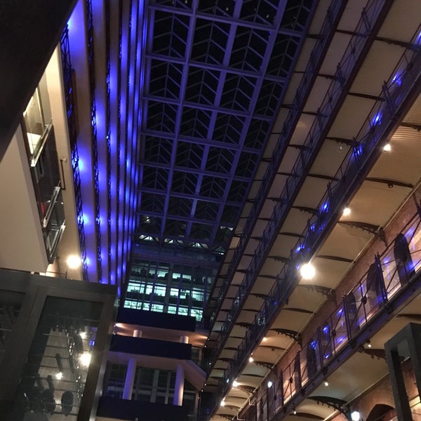 Photo taken at InterContinental Melbourne The Rialto by Ghassan Bin Mudhayan on 5/13/2018