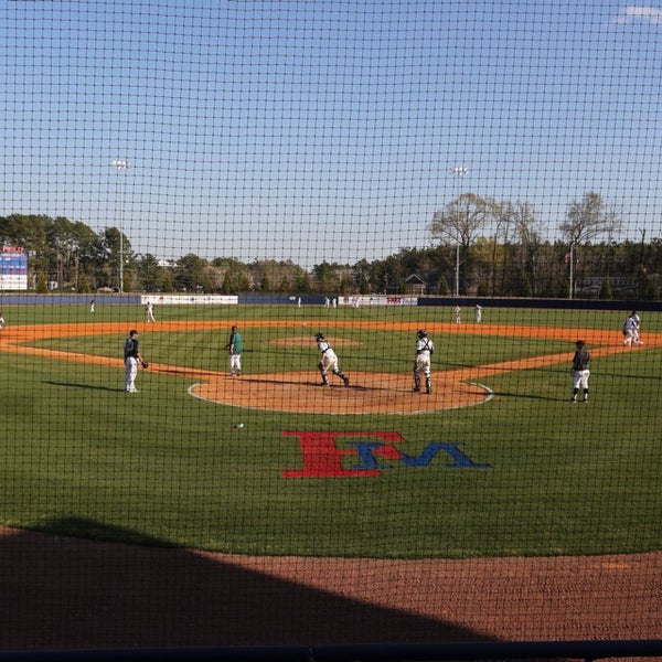 Спортивный комплекс изварино