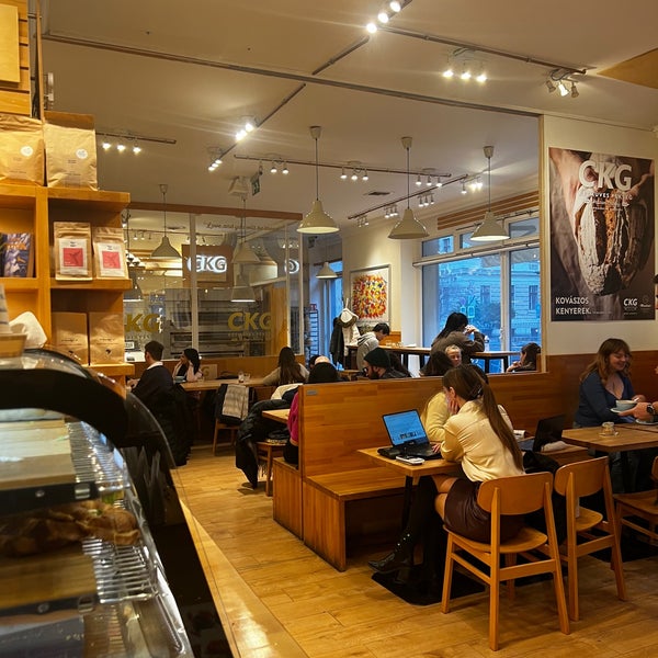 1/21/2023 tarihinde Ilya V.ziyaretçi tarafından Madal Cafe - Espresso &amp; Brew Bar'de çekilen fotoğraf