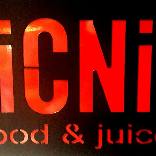 Foto tomada en Picnic Food &amp; Juice  por Hande T. el 6/29/2016