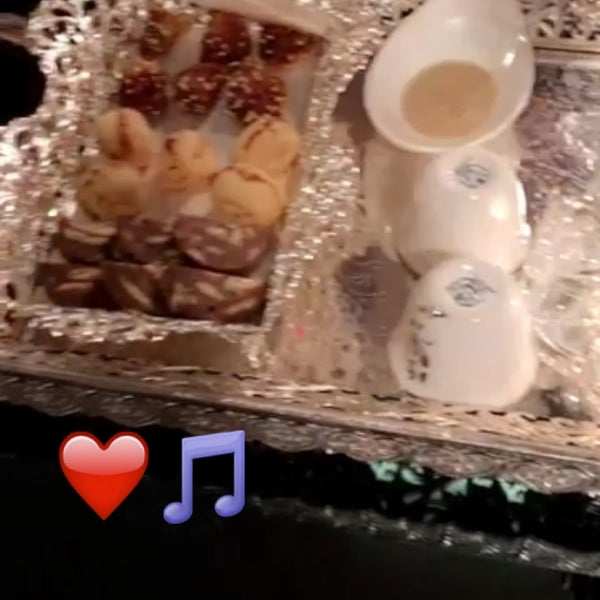 Order "Dlatna with hail" it's served with plate contain ( dates, 2 kind of desert ) it's around 50 riyals and enough for 2 person 👍🏼 Everything is amazing✅ the playlist Arabic songs all the time🎵❤️