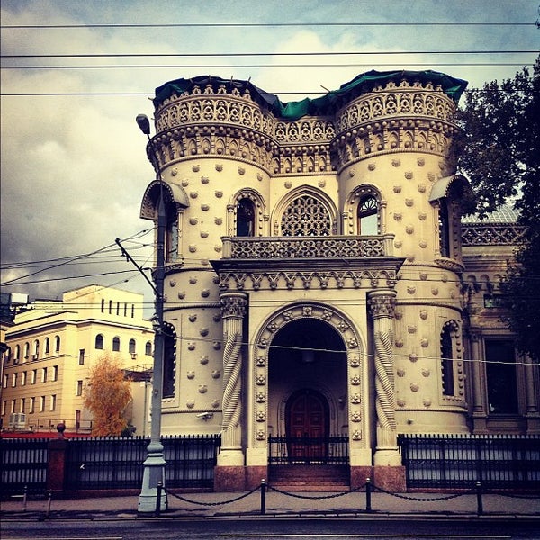 Арбатские ворота москвы