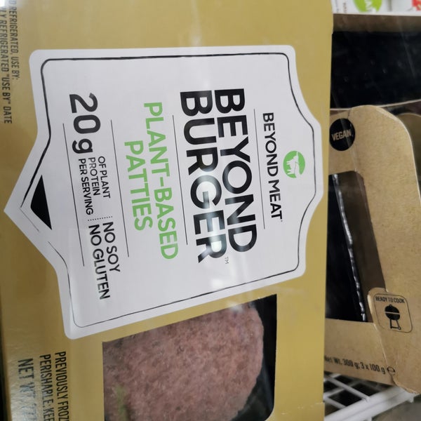 сойка здоровое питание. сойка рацион. птица которая ест орехи грецкие. что указано на упаковке сойки кормовой. сойка магазин логотип.