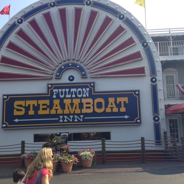 Foto scattata a Fulton Steamboat Inn da Thomas N. il 8/22/2013