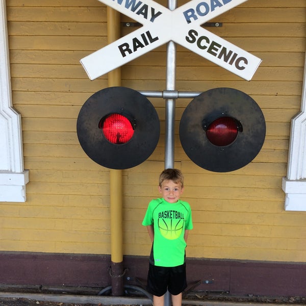 Foto tomada en Conway Scenic Railroad  por Zachary C. el 7/31/2015