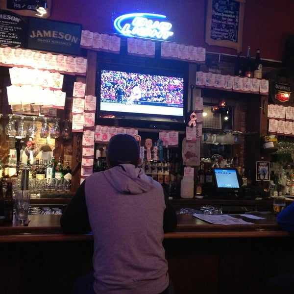 10/28/2013 tarihinde Amber S.ziyaretçi tarafından Buffalo Pub and Grill'de çekilen fotoğraf