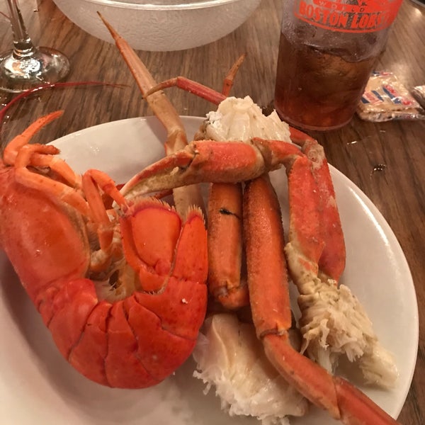 Photo taken at Boston Lobster Feast by Kelly R. on 12/9/2017