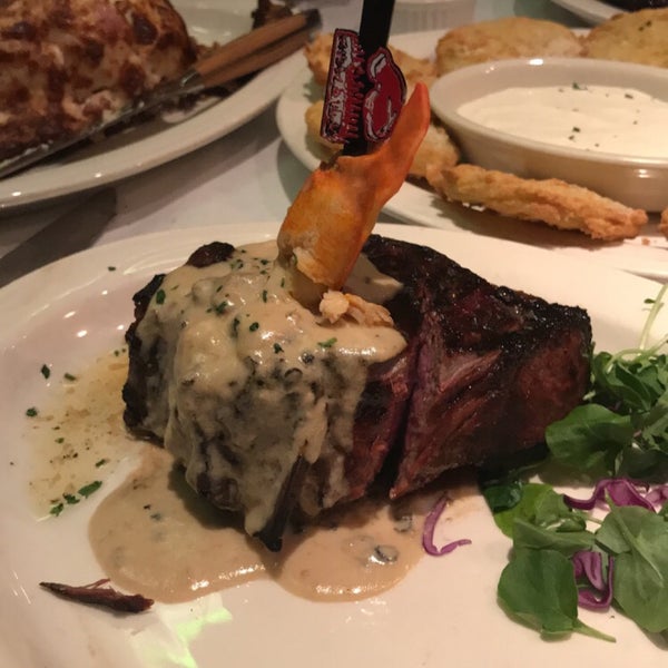 Photo taken at Charley&#39;s Steak House &amp; Seafood Grille by Kelly R. on 3/2/2019