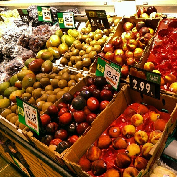 Giant Food Store - Levittown, PA