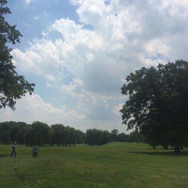 Photo taken at Pelham Bay and Split Rock Golf Courses by James C. on 7/17/2016