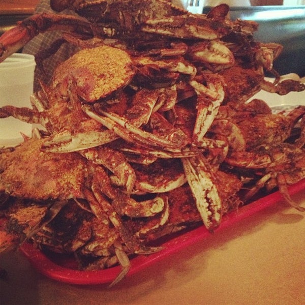 Foto tirada no(a) Price&#39;s Seafood por Audrey T. em 8/3/2013