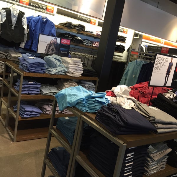 Calvin Klein - Clothing Store Calvin Klein - Clothing Store