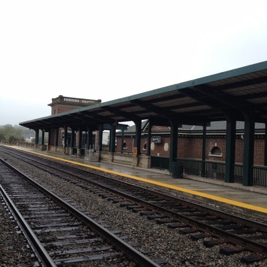 Fredericksburg VRE/Amtrak Station (FBG) Train Station in Fredericksburg