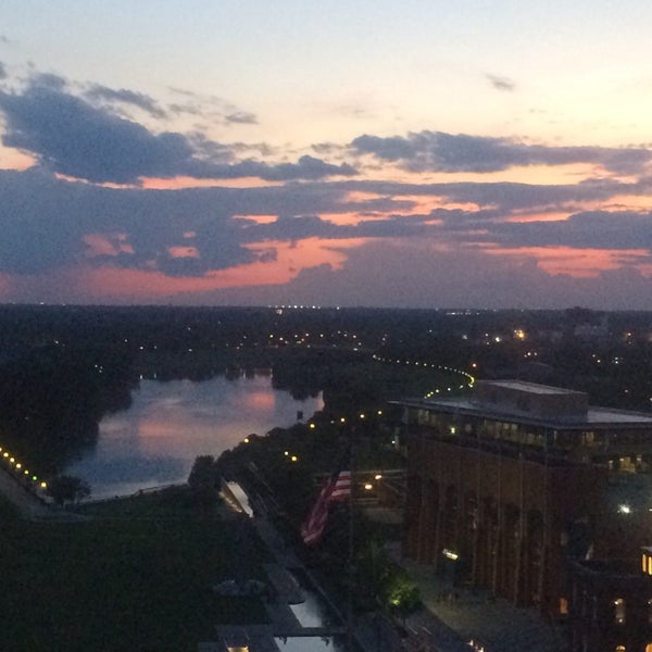Foto scattata a SpringHill Suites by Marriott Indianapolis Downtown da Marco D. il 6/26/2014