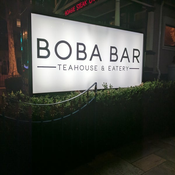 Foto scattata a Boba Bar Teahouse &amp; Eatery da Monica il 9/30/2017