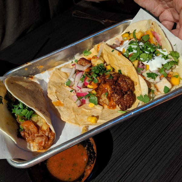 Michelada ресторан мексиканский. Mexico cantina. Mexico cantina. Мичелада бар маросейка. Mexico cantina.