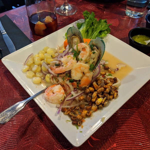 Снимок сделан в Isabella&#39;s Restaurant пользователем Monica 3/16/2019