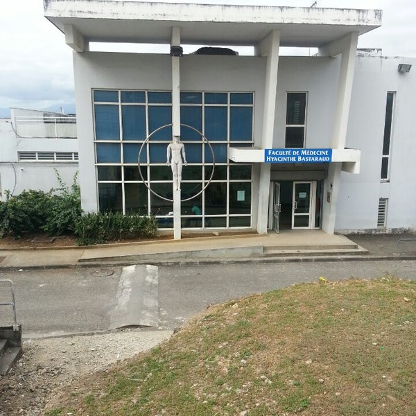 UFR de Médecine UAG (Fermé maintenant) Faculté de Médecine à Pointe